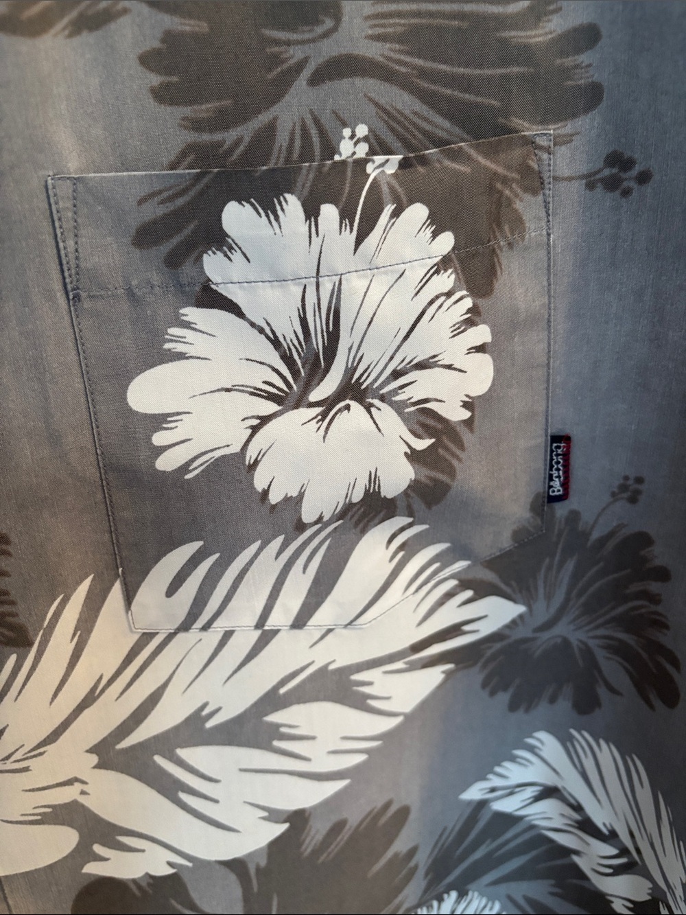 Men’s Billabong Hawaiian Shirt Gray/ White Floral Dramatic but understated. XL - Picture 4 of 8